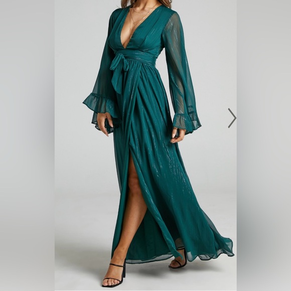 EMERALD PLUNGE THIGH SPLIT DRESS - Picture 2 of 7